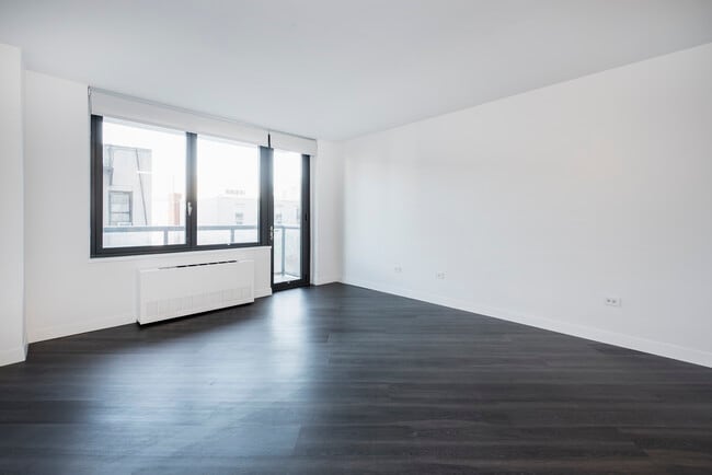 Interior Photo - 250 E Houston