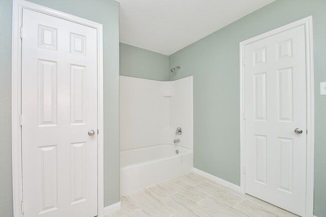 Building Photo - 17119 Hawks Landing Dr