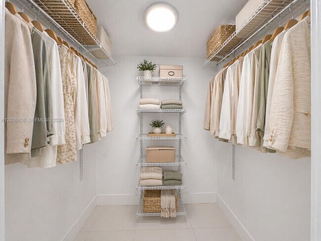 Building Photo - 210 Seaview Dr