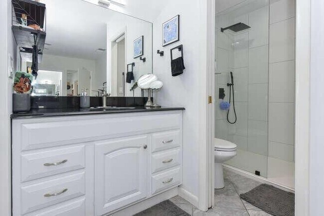 Building Photo - 108 Sherwood Cir