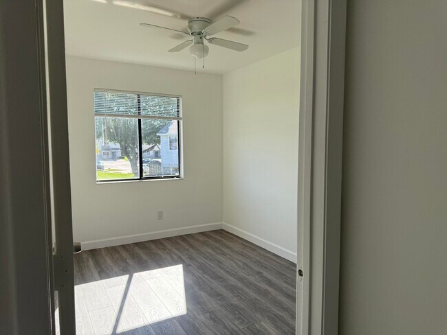 Building Photo - 1403 Wharf Ln