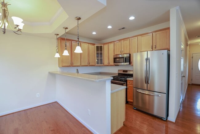 Building Photo - --Available in June-- Luxury 3 Story Town ...