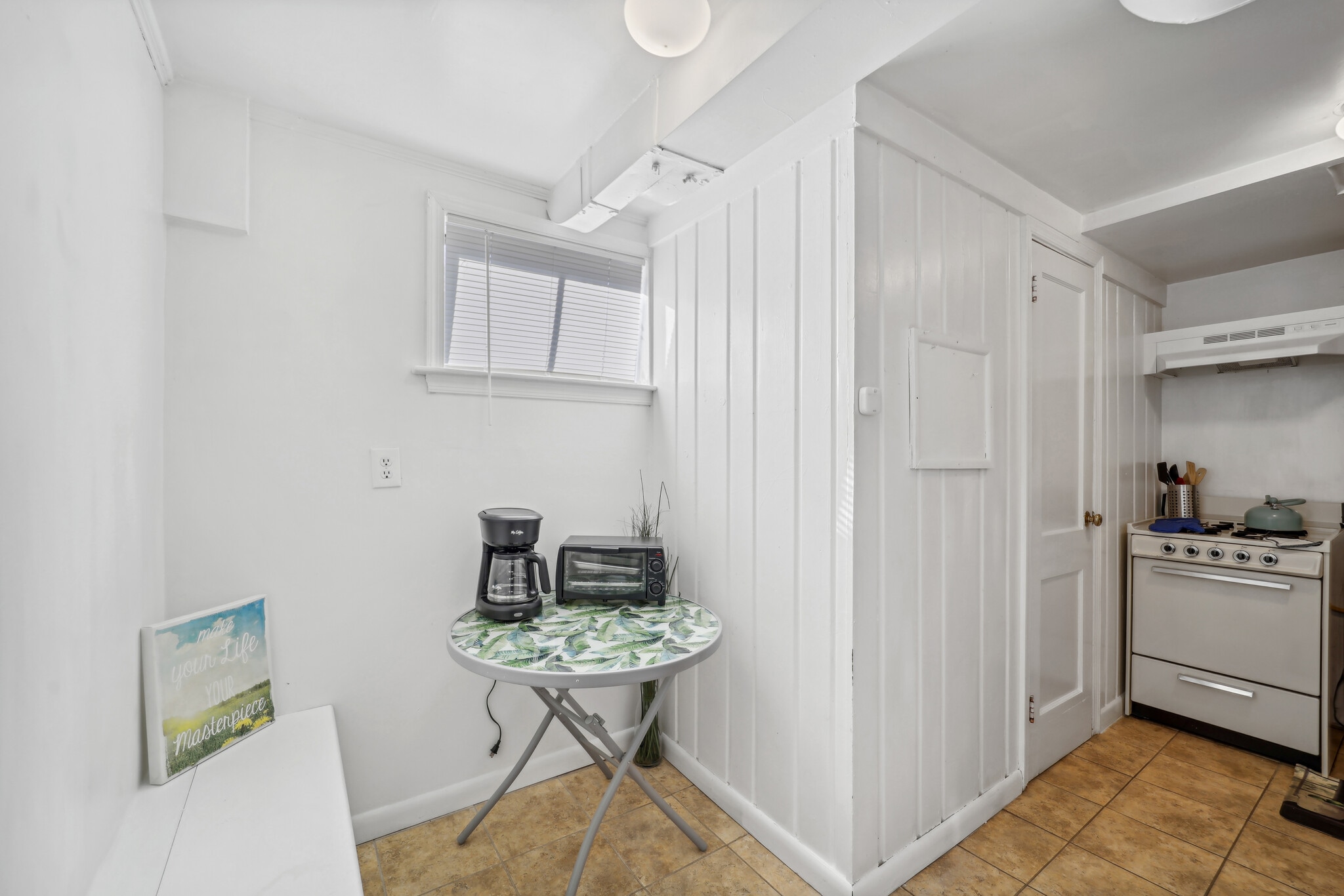 Building Photo - 2600 S Eads St