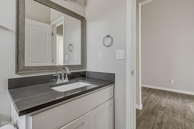Building Photo - 7500 Porterhouse Ct