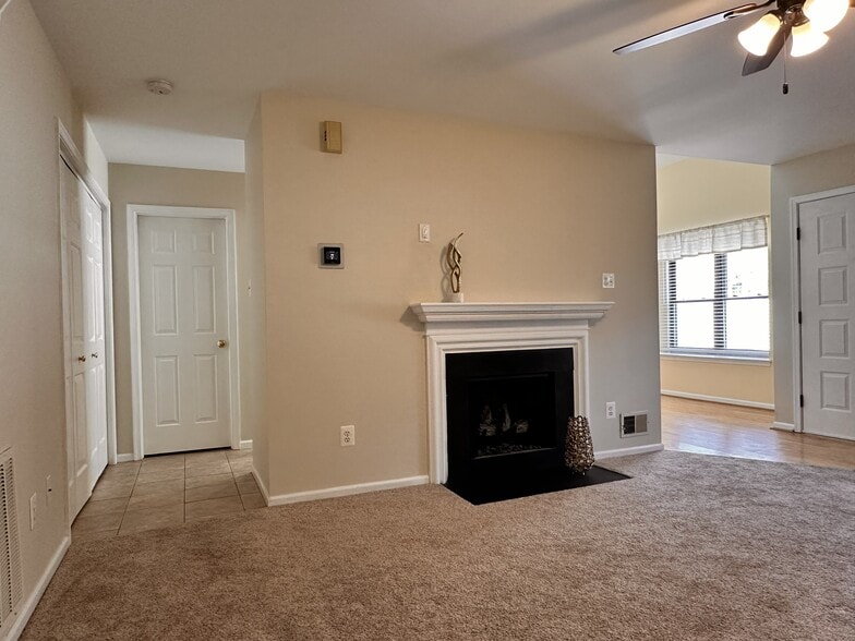 Living Room - 36 Heather Ct