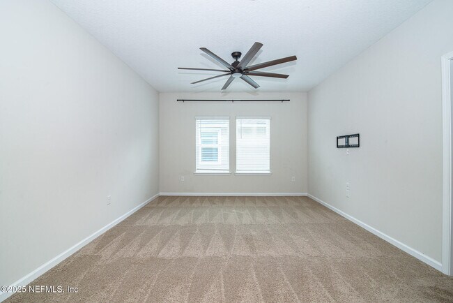 Building Photo - 690 Windermere Way