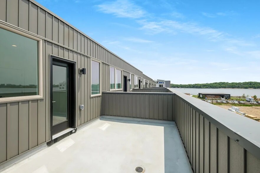 Building Photo - 3001 Schirra Ln