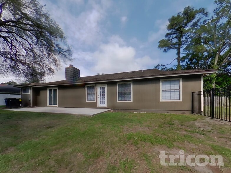 Building Photo - 5460 Running Creek Ln