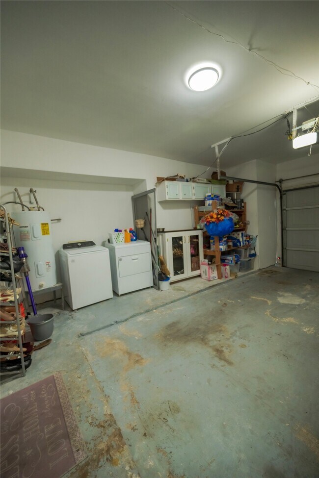 Building Photo - 1829 Augusta Dr