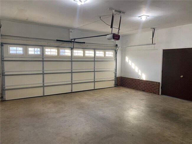 Building Photo - 240 W Huntington Rd