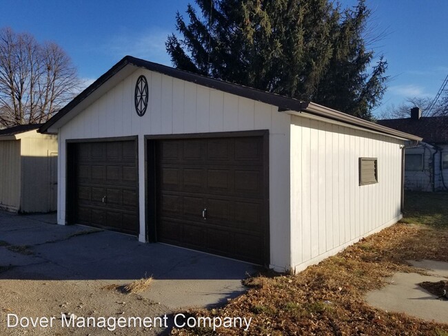 Building Photo - 3 br, 1 bath House - 902 s. 9th st.
