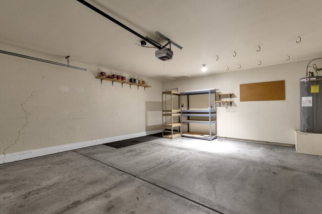 Building Photo - 647 W Fremont Dr