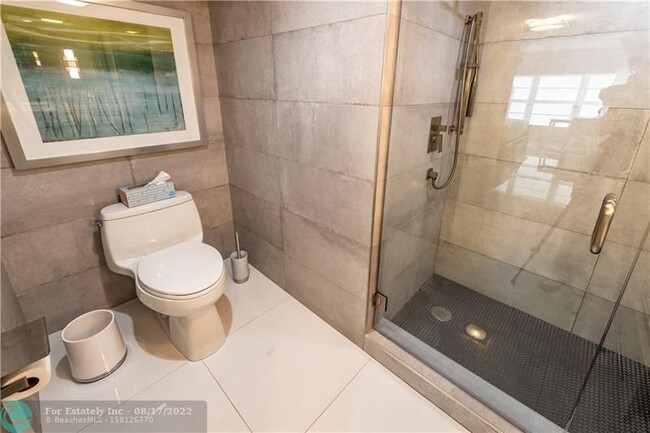 Building Photo - 3750 Galt Ocean Dr