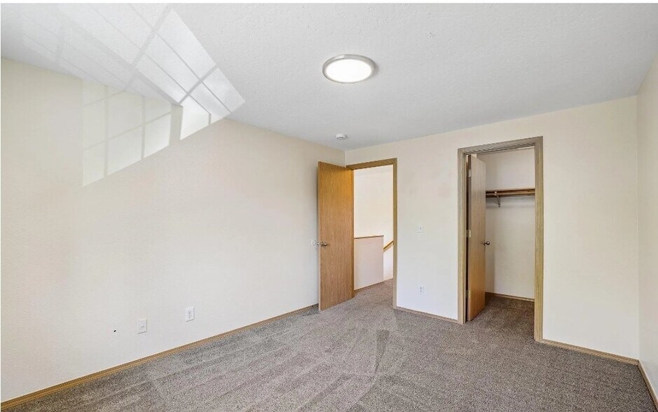 Building Photo - 4288 Northside Dr NE