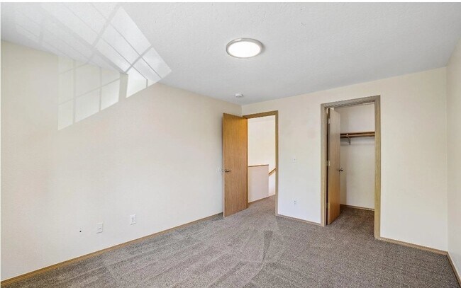 Building Photo - 4288 Northside Dr NE