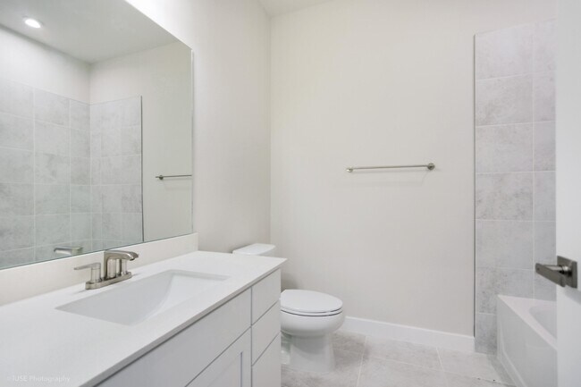 Building Photo - 81 White Pelican Ln