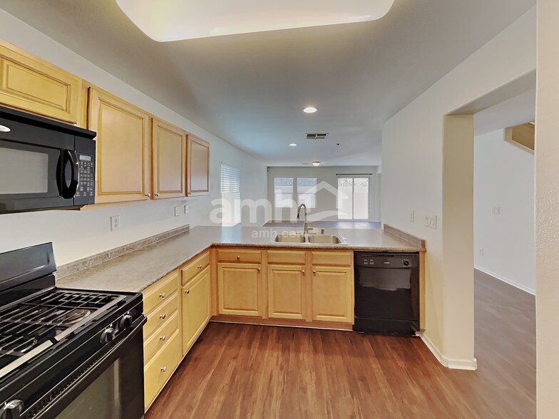 Building Photo - 7601 Seda Ct
