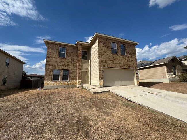 Building Photo - Move-In Special! Spacious 3BR Home with Large Private Yard in Mission Del Lago