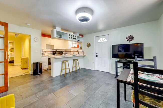 Building Photo - 1760 NE 144th St