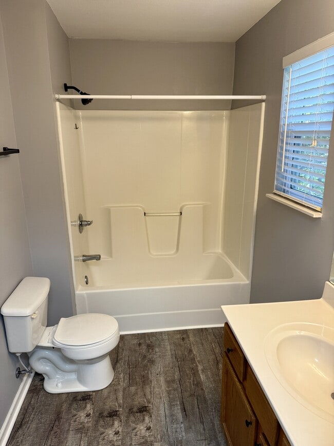 Building Photo - 5264 Blue Star Dr
