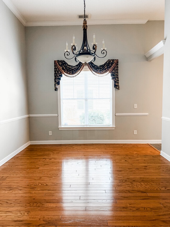 Building Photo - 338 Camden Cir