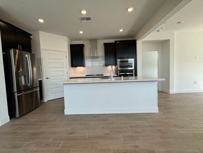 Building Photo - Avail by June 25th. Solar home in 55+ gated community at Heritage Placer Vineyards