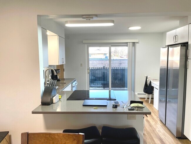 Building Photo - 1539 Park Ave