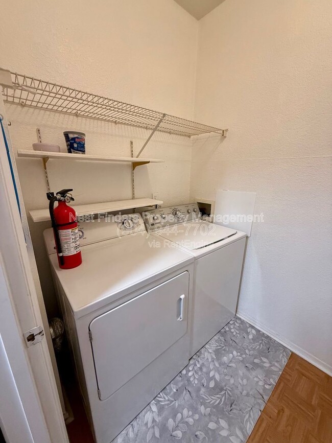 Building Photo - 13810 Sutton Park Dr N