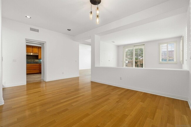Building Photo - 1355 Caminito Balada