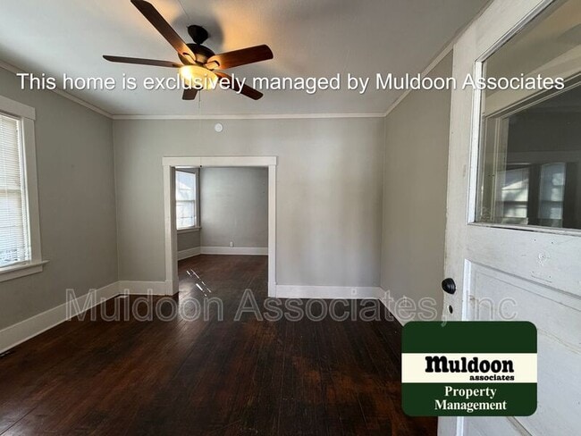 Building Photo - 705 E Platte Ave