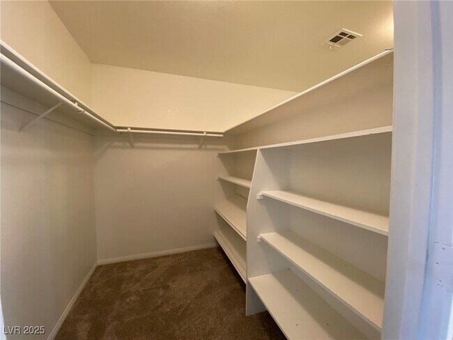 Building Photo - 9312 Angelfish Dr
