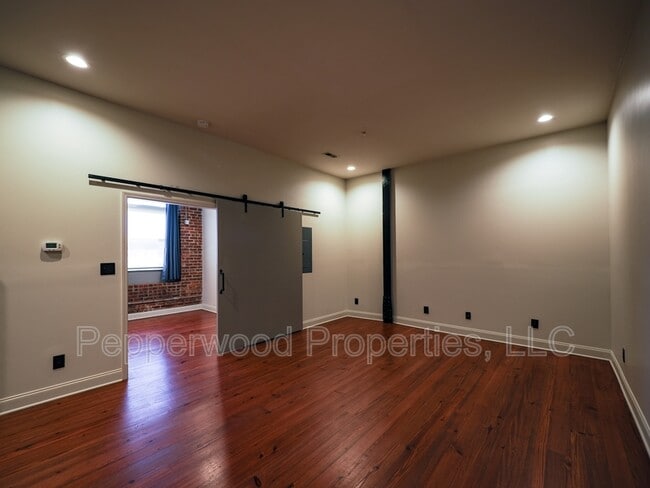 Building Photo - 149 S Daniel Morgan Ave