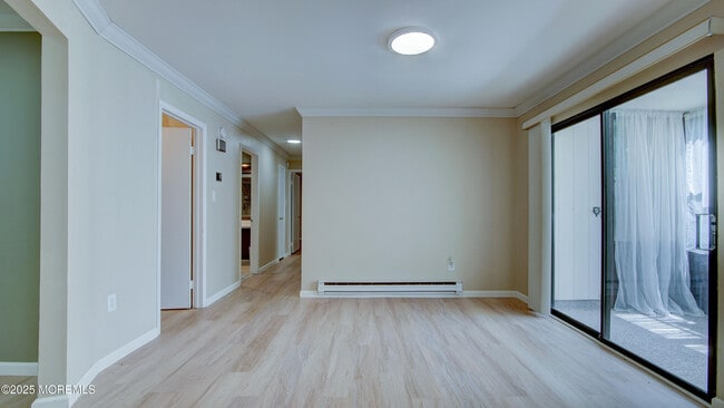 Building Photo - 30 Meadow Green Cir