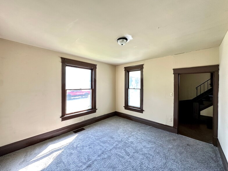 Building Photo - 413 Bartram Ave