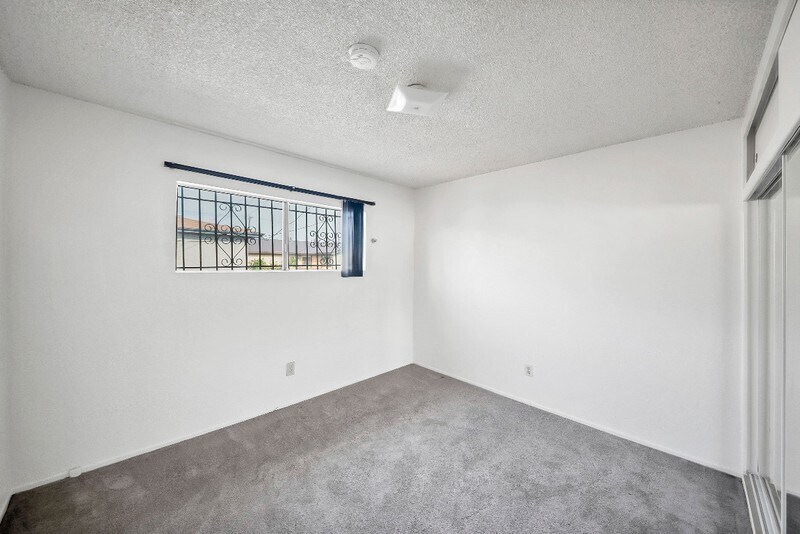 Building Photo - 2458 Normandie Ave