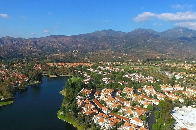 Building Photo - 20891 Porter Ranch Rd