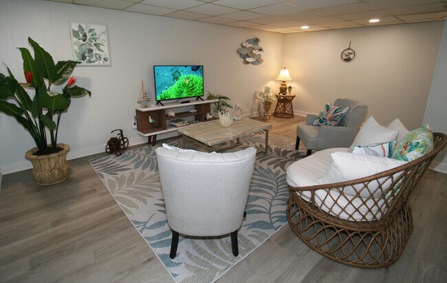 Building Photo - 1271 Bonnie Ln