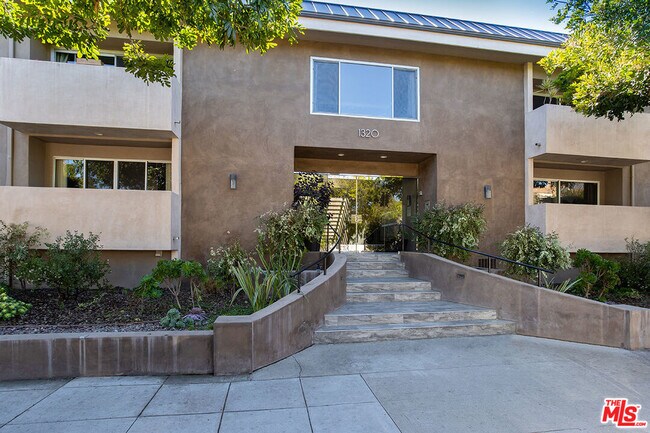 Building Photo - 1320 Princeton St