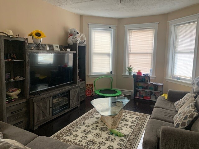 Building Photo - 5419 S Hermitage Ave