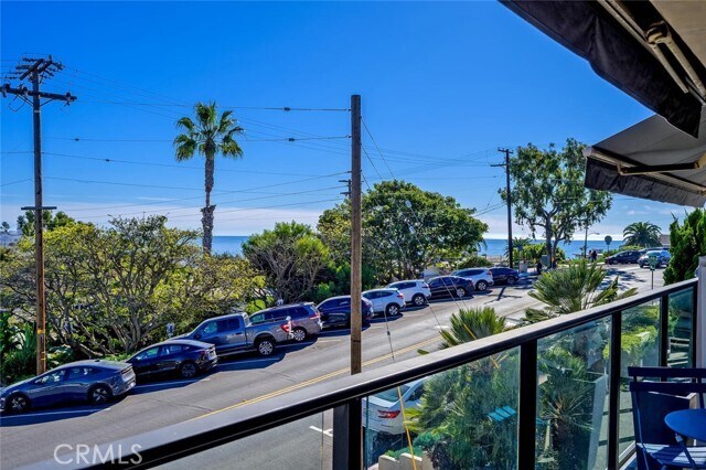 Building Photo - 174 Cliff Dr