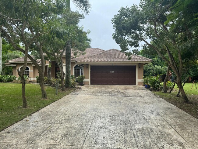 Primary Photo - 16192 71st Ln N