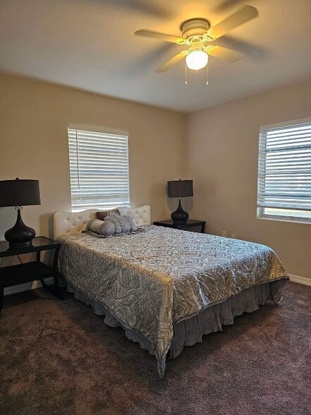 Building Photo - 2117 Ivey Ln
