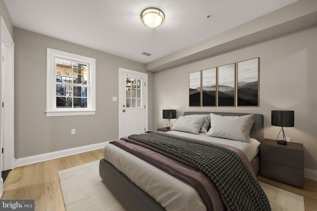 Building Photo - 1135 6th St NW