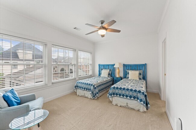 Building Photo - 2222 Nantucket Dr