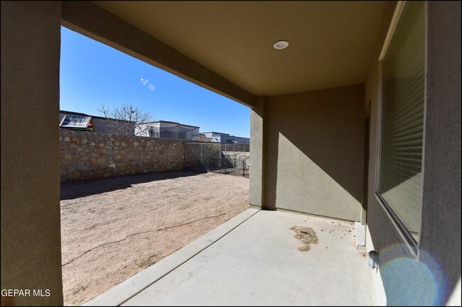 Building Photo - 14960 Boer Trail