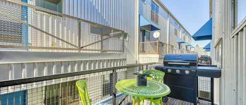 Building Photo - 1158 E Carson Ave