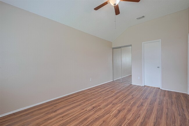 Building Photo - 15827 Beechnut St
