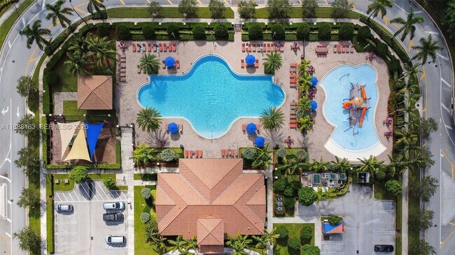 Building Photo - 3616 SE 2nd Dr