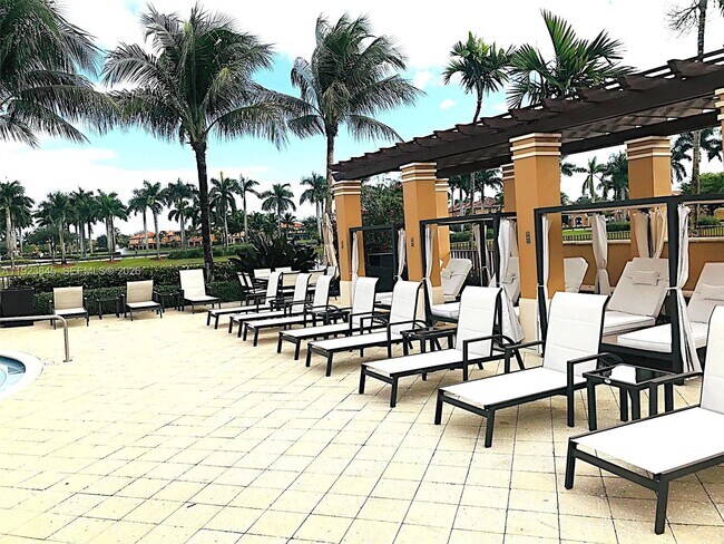 Building Photo - 15315 SW 31st Terrace