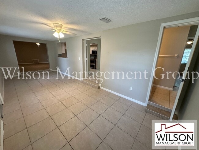 Building Photo - 620 Lakespur Ln